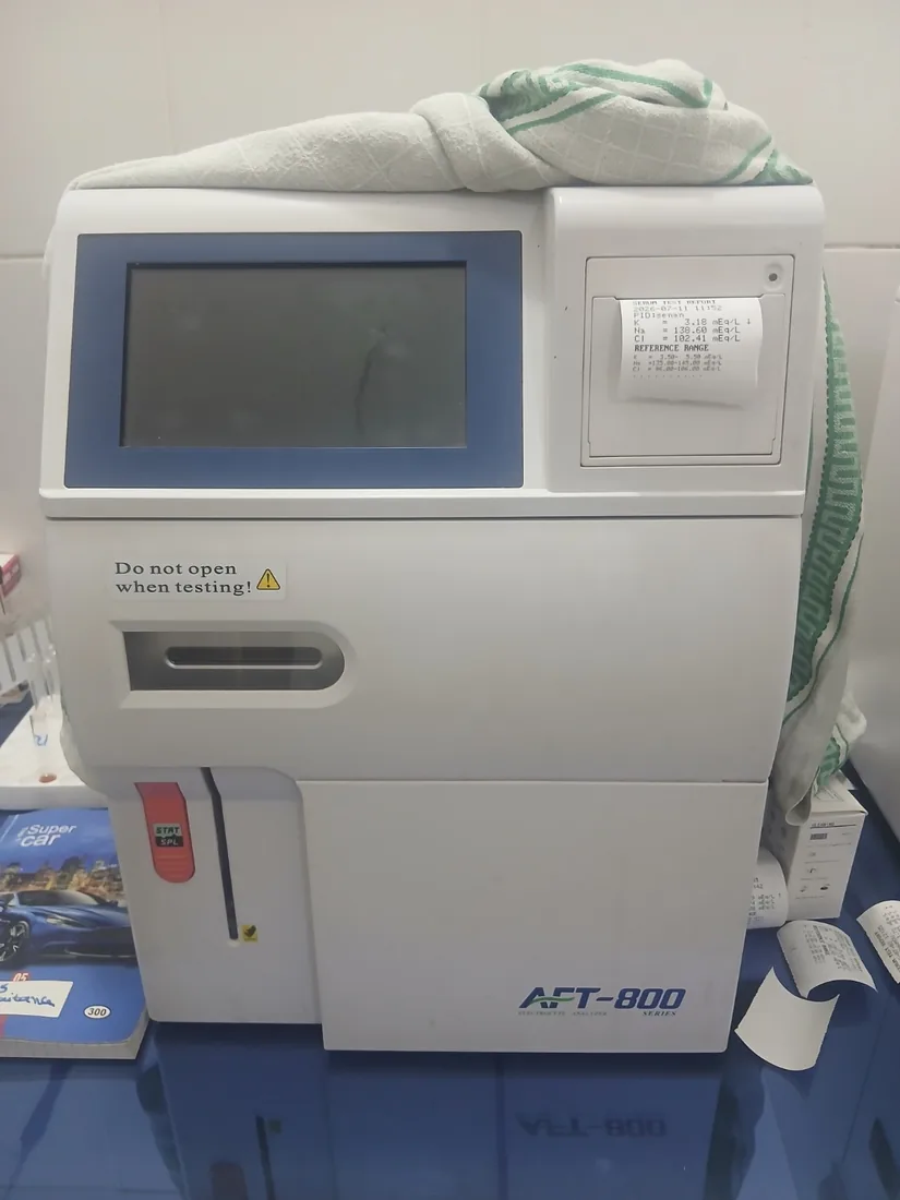 Analyseur d’électrolytes AFT-800 du Laboratoire LESLOUANGES